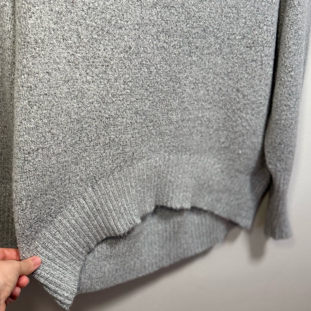 Oversized light grey turtleneck chunky knit sweater small minimal Scandinavian - Picture 5 of 9